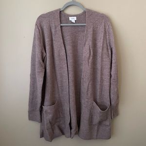 Large open cardigan sweater, beige with pink undertones. Long, oversized. Warm